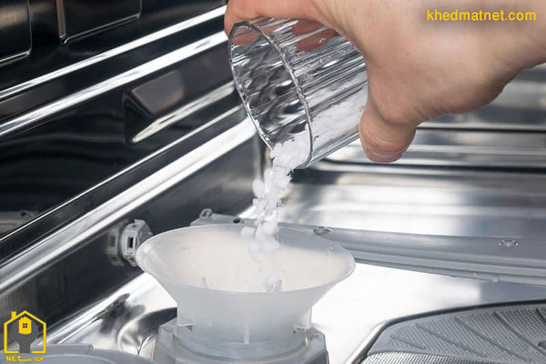 دلیل ریختن نمک در ماشین ظرفشویی